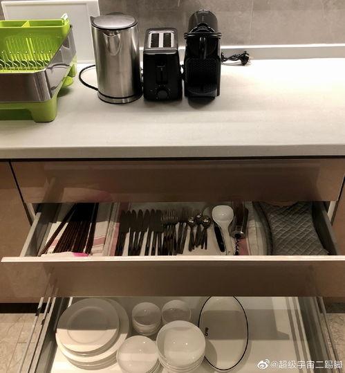 新兴宿舍吃瓜,揭秘校园里的“吃瓜”风云