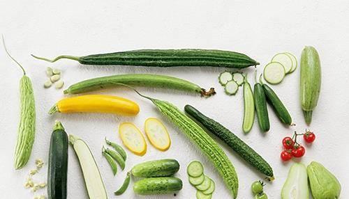 南航吃瓜,揭秘航班服务背后的争议与反思