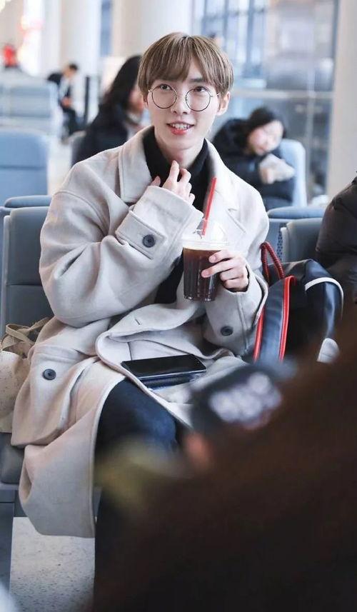 易安音乐社吃瓜,揭秘吃瓜背后的精彩故事