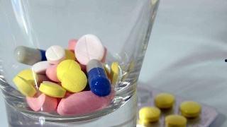 吃胃药能吃蜜瓜吗,食用禁忌与注意事项