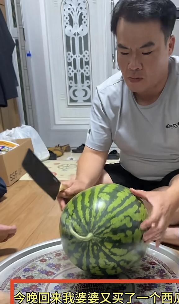 吃瓜新闻类博主,吃瓜博主带你探秘明星生活