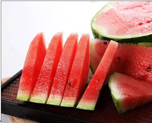 美国吃瓜和中国吃瓜,中美“吃瓜”文化大碰撞