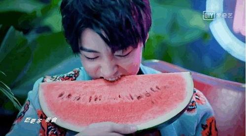 在俊吃瓜,揭秘娱乐圈那些不为人知的幕后故事