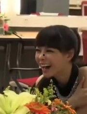 我们都爱笑吃瓜