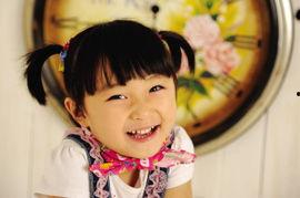 我们都爱笑吃瓜